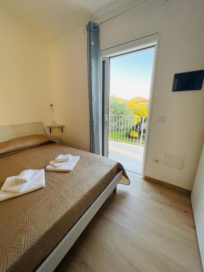 Chrisso Rooms Affittacamere 산테오도로 외부 사진